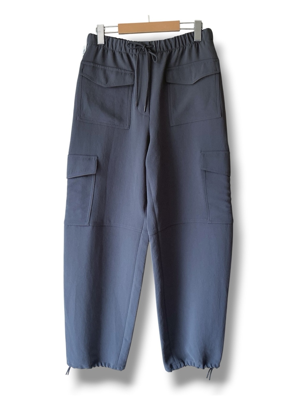 Aritzia Wilfred Mercy Cargo Pants in Coal Grey Size 8 NWT